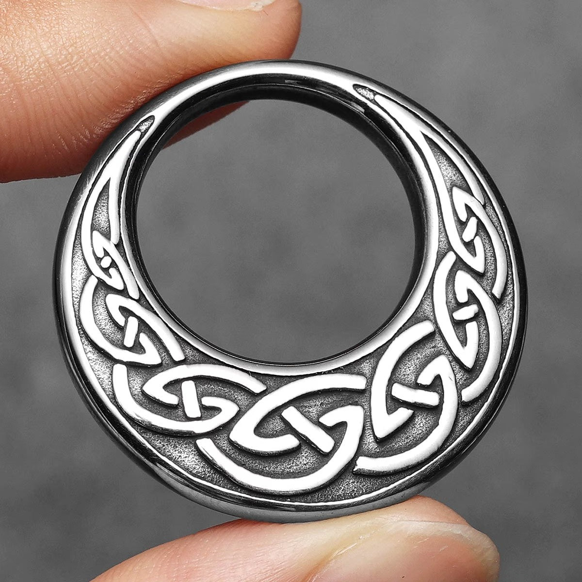Men's Circular Ring Pendant Necklace