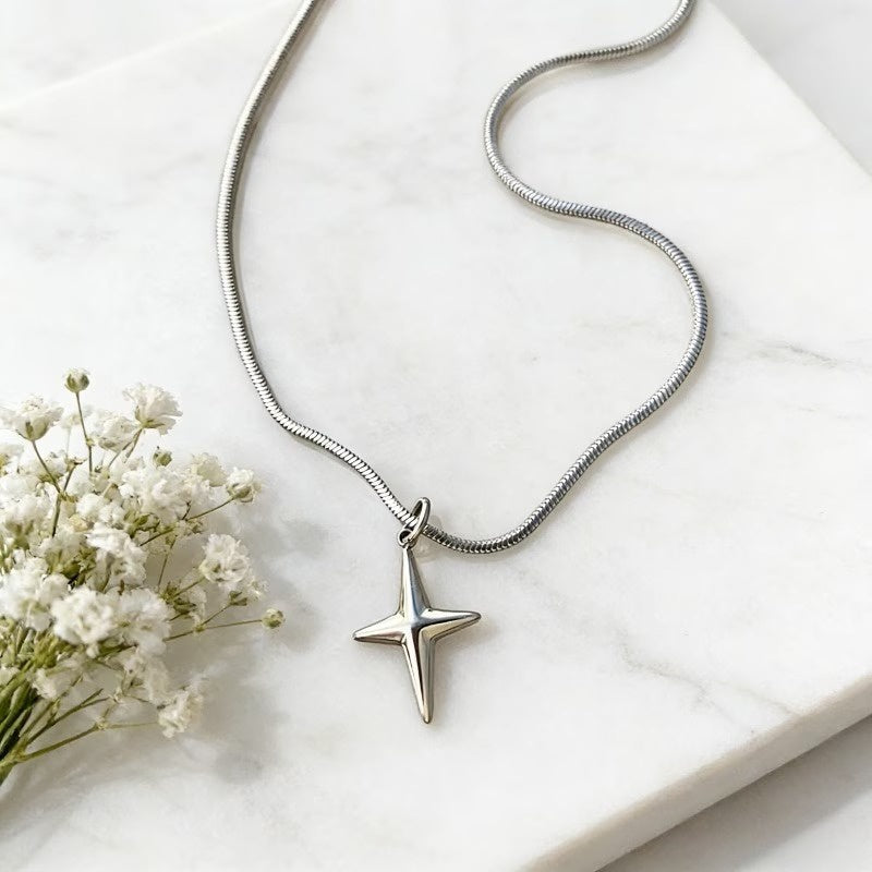 Men's Four-Point Star Pendant Necklace