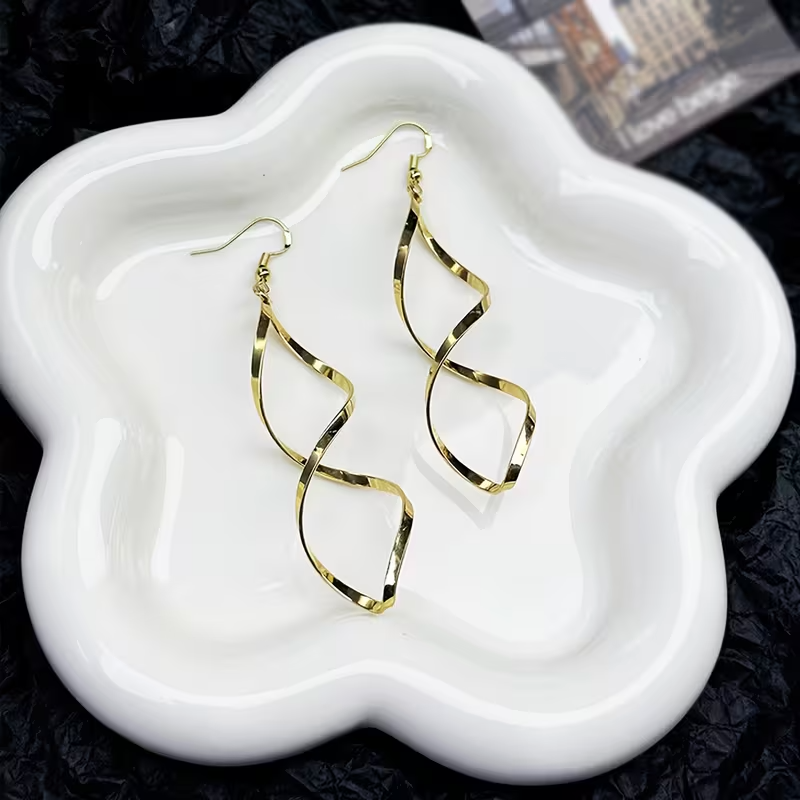 Women's Twisted Ribbon Dangle Earrings